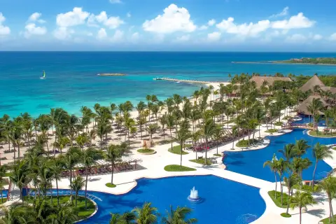 Barcelo Maya Colonial — traslados privados desde el aeropuerto de cancún