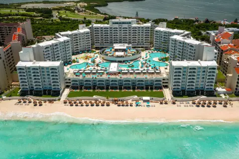 Hilton Mar Caribe — private transfers from Cancun Airport