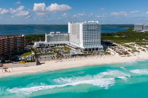 Hotel Riu Ventura — private transfers from Cancun Airport