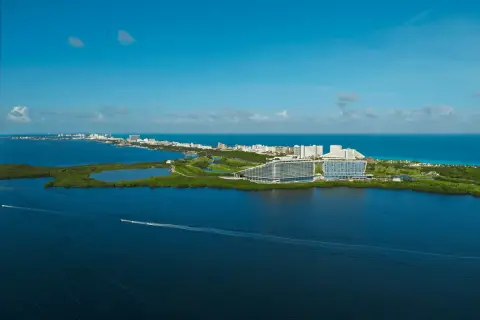 Hyatt Vivid Grand Island — traslados privados desde el aeropuerto de cancún