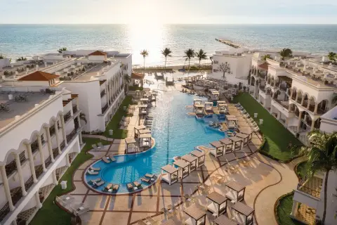 Hyatt Vivid Playa del Carmen — traslados privados desde el aeropuerto de cancún