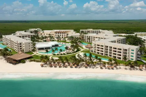 Hyatt Ziva Riviera Cancun — traslados privados desde el aeropuerto de cancún