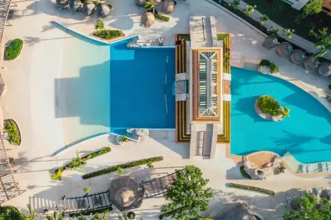 Iberostar Selection Paraiso Lindo — private transfers from Cancun Airport