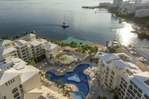 Occidental Costa Cancun — private transfers from Cancun Airport