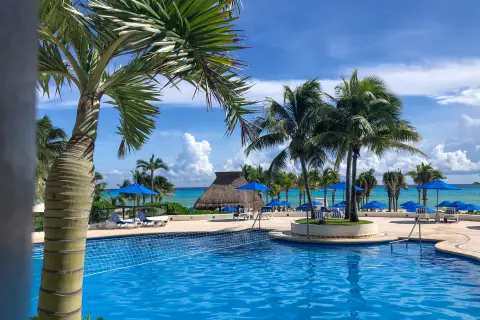 Reef Playacar — private transfers from Cancun Airport