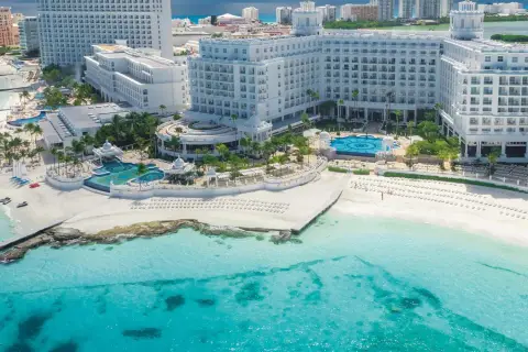 Riu Palace las Americas — private transfers from Cancun Airport