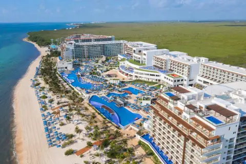 Royalton Splash Riviera Cancun — private transfers from Cancun Airport