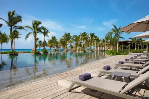Secrets Moxche Playa del Carmen — traslados privados desde el aeropuerto de cancún