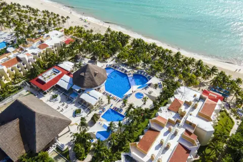 Viva Wyndham Azteca — private transfers from Cancun Airport