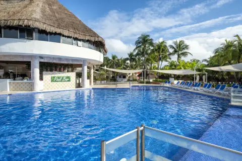 Viva Wyndham Maya — private transfers from Cancun Airport