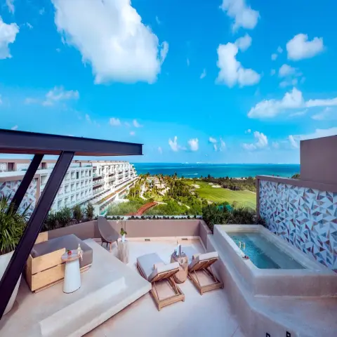 Atelier Playa Mujeres — traslados privados desde el aeropuerto de Cancún