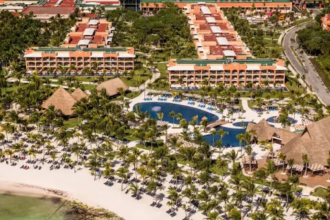 Barcelo Maya Caribe — private transfers from Cancun airport