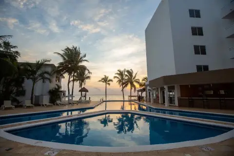 Capital o Cancun Ocean View — traslados privados desde el aeropuerto de Cancún