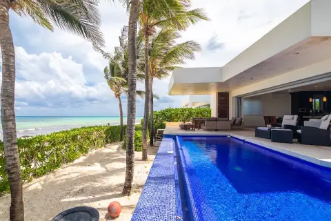 Casa Martini Playacar — private transfers from Cancun airport