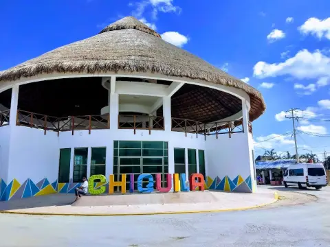 Chiquila — traslados privados desde el aeropuerto de Cancún