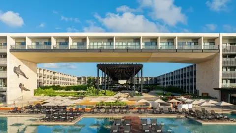 Devossion by Live Aqua Playa del Carmen — traslados privados desde el aeropuerto de cancún