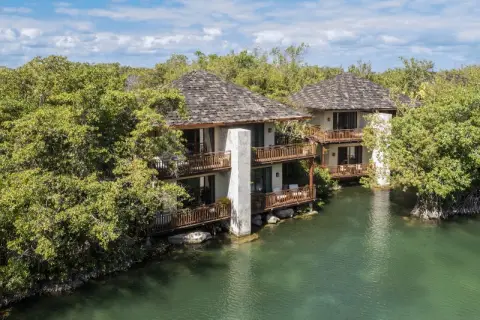 Fairmont Mayakoba — private transfers from Cancun Airport