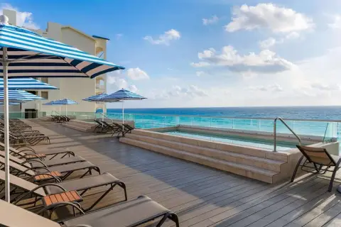 Hilton Mar Caribe — traslados privados desde el aeropuerto de Cancún