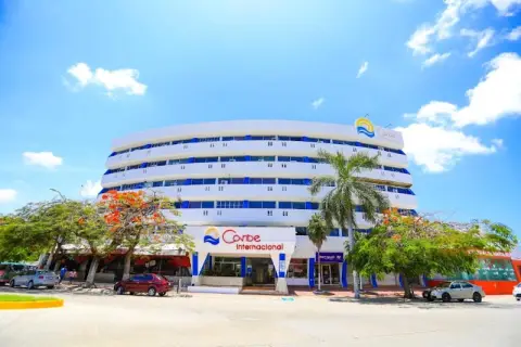 Hotel Caribe Internacional — traslados privados desde el aeropuerto de Cancún