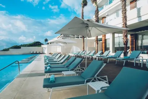 Iberostar Selection Coral Cancun — private transfers from Cancun airport