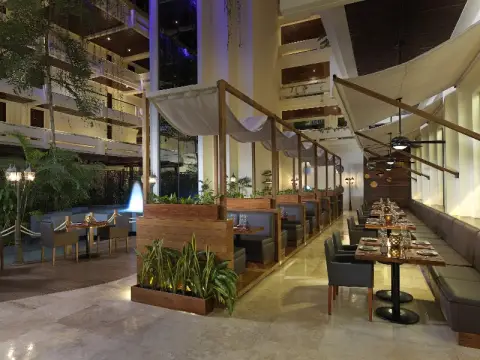 Paradisus Cancun — private transfers from Cancun Airport