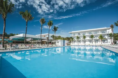 Riu Playacar — traslados privados desde el aeropuerto de Cancún