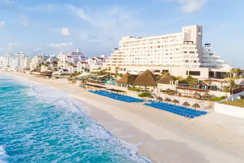 Royal Solaris Cancun — private transfers from Cancun Airport