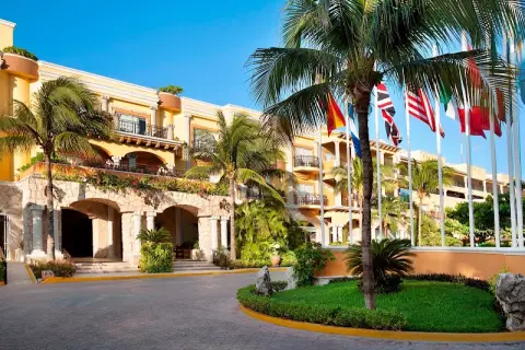 Wyndham Alltra Playa del Carmen — private transfers from Cancun airport